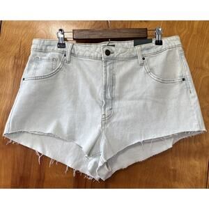 Wild Fable Women's Denim Shorts Cheeky High Rise Light Wash Size 16 Cutoff
